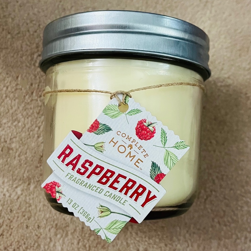 Complete Home Raspberry Scented 13 oz Candle
